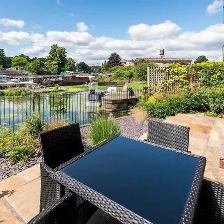 Apartman Riverside With Scenic Views Into York
